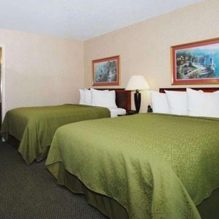 Rodeway Inn Conference Center Крофордсвилл Номер фото