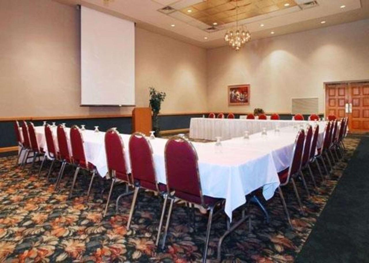 Rodeway Inn Conference Center Крофордсвилл Экстерьер фото